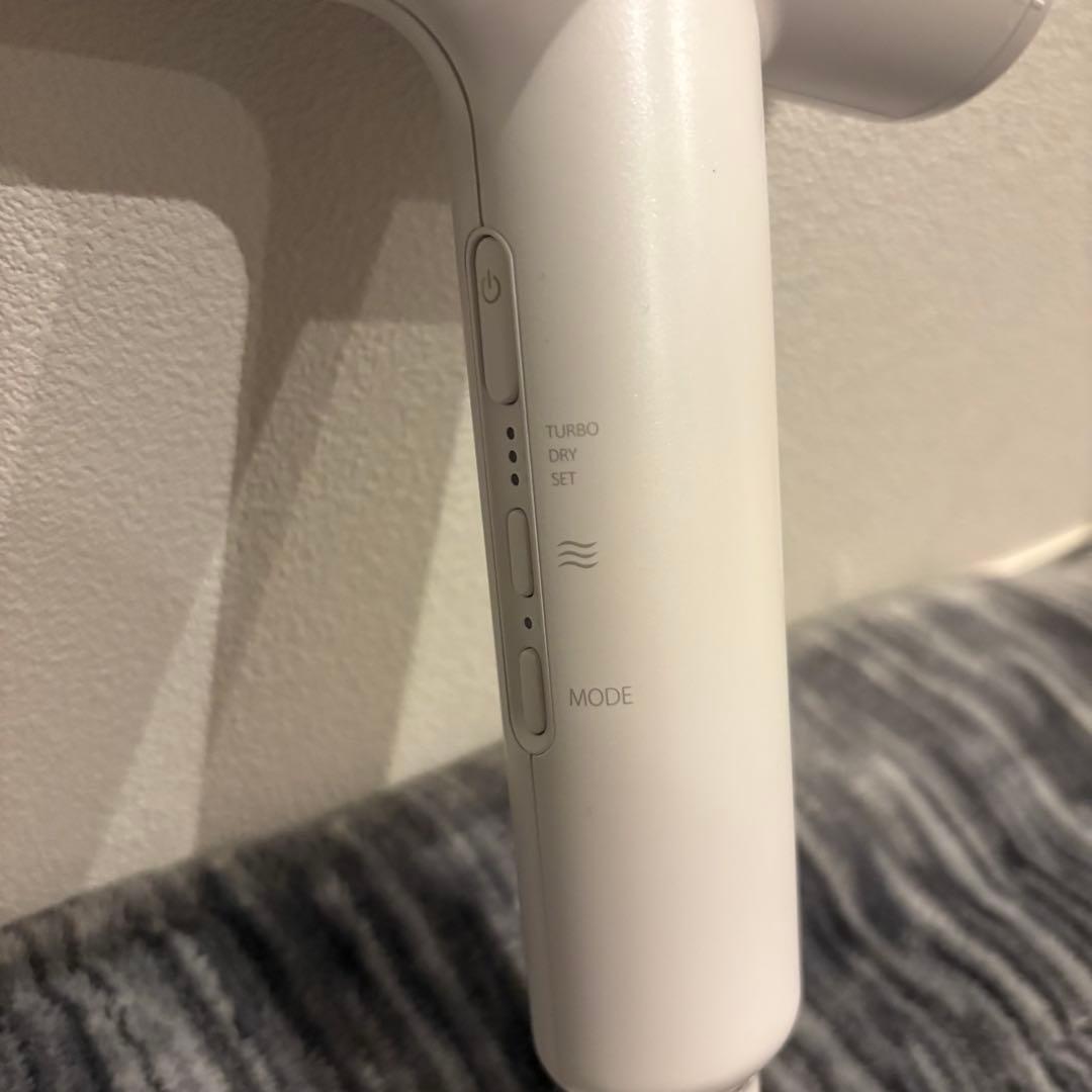 【未使用級美品】FESTINO ツヤモイストドライヤー　SMHB-029