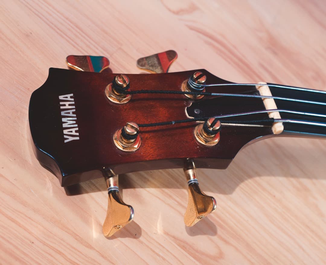 YAMAHA APX-B12F フレットレス・エレキベース ジャンク - メルカリ