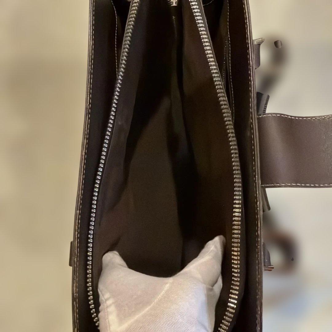 美品　グッチ　Gucci GGパターン ビジネスバッグ　ノートパソコン収納