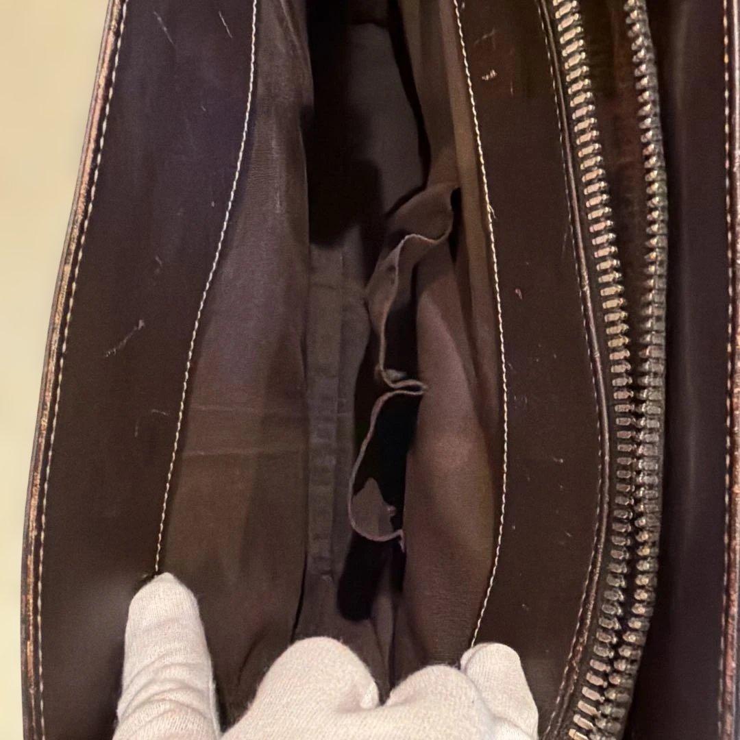 美品　グッチ　Gucci GGパターン ビジネスバッグ　ノートパソコン収納