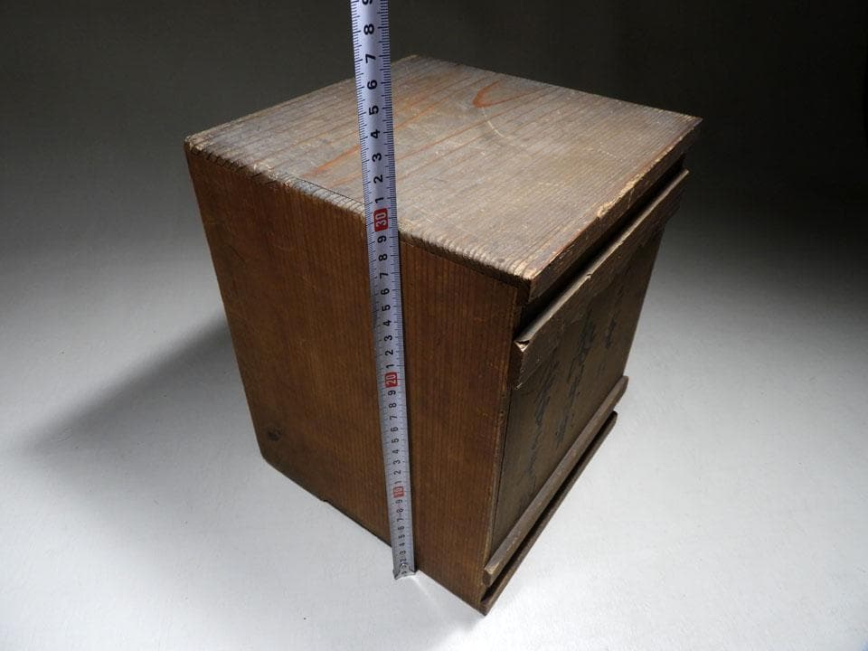 ●旧家名品 三つ重ね 亀甲形 菓子重箱 華やかな菊尽くし 美品 明治 大正 箱付