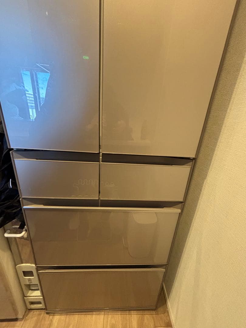 HITACHI 4ドア冷蔵庫　2021年製