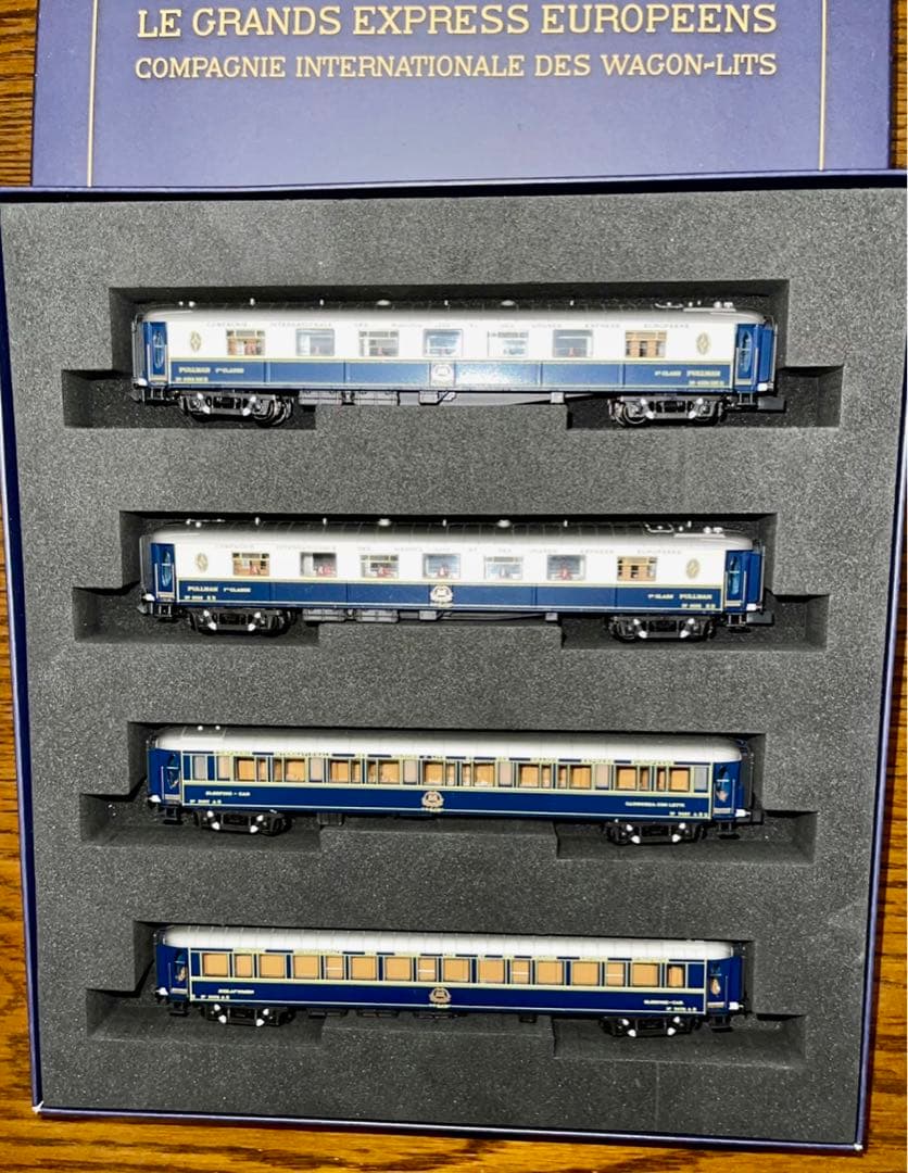 鉄道模型 K23218 Riviera Express 客車4両セット Nゲージ 鉄道模型 K23218 Riviera Express 客車4両セット Nゲージ