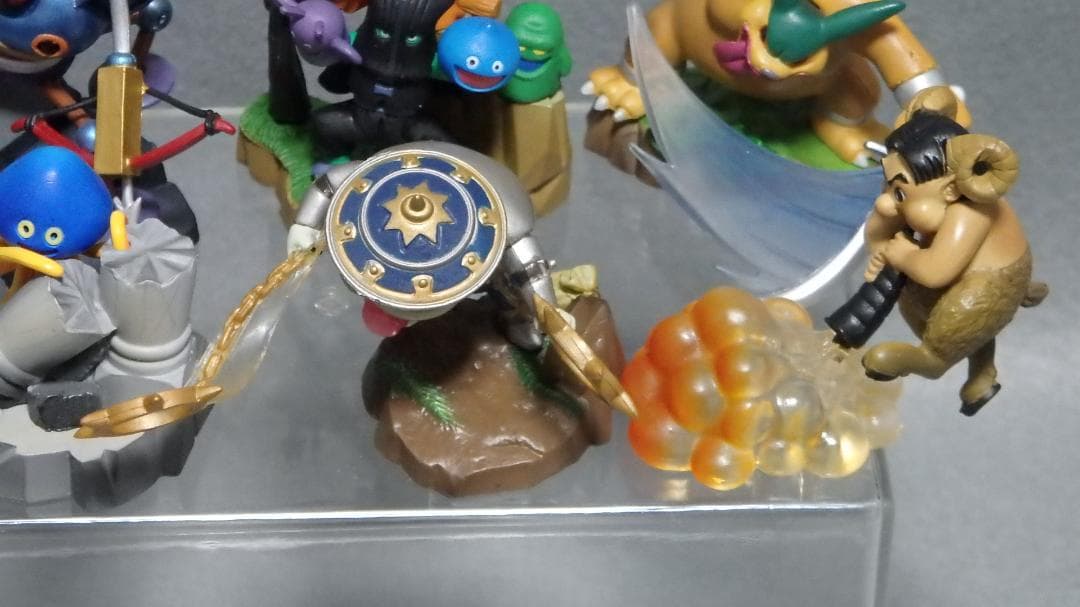 ドラゴンクエスト モンスターズギャラリー フィギュア さまようよろいキラーマシン