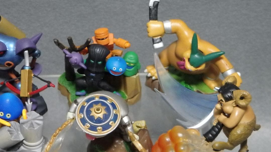 ドラゴンクエスト モンスターズギャラリー フィギュア さまようよろいキラーマシン