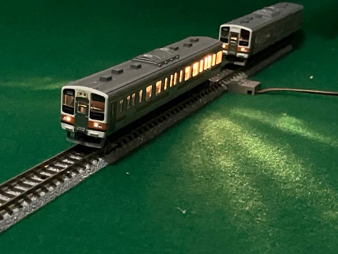 KATO 10−168 211系　211系　直流近郊形電車