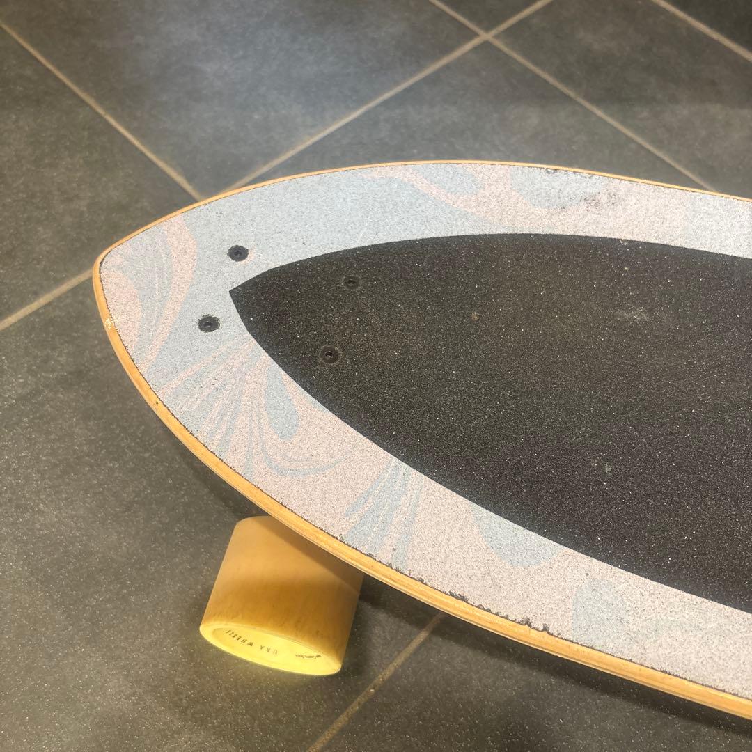 YOW SURFSKATE Coxos 31″ スケートボード 青いマーブル模様