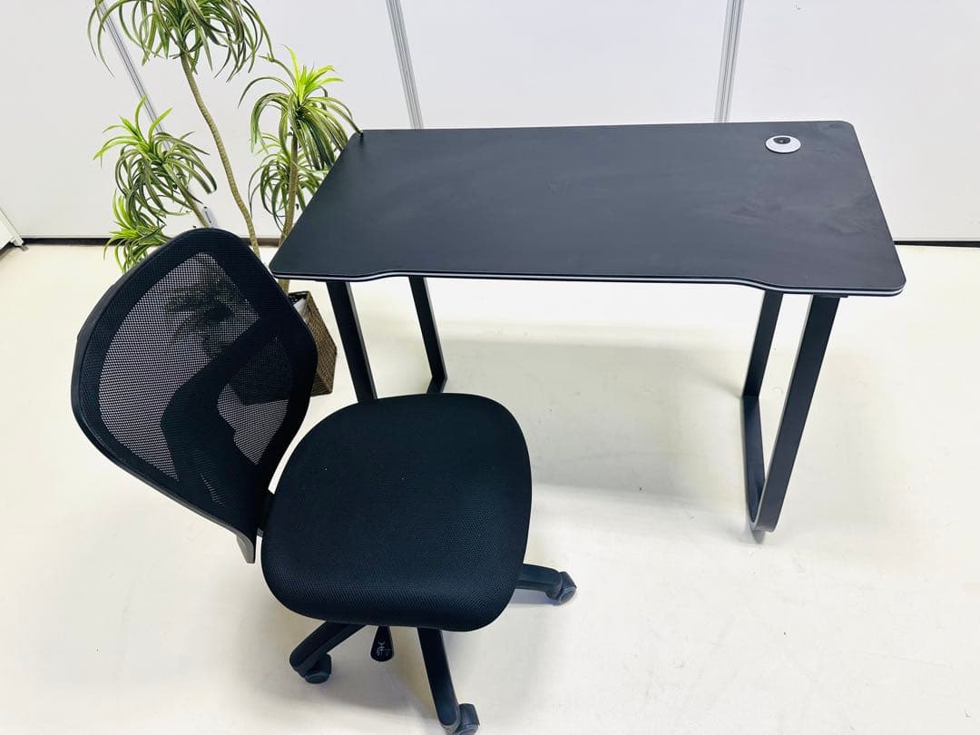 ブラック パソコンデスクとメッシュチェアセット WNYOS