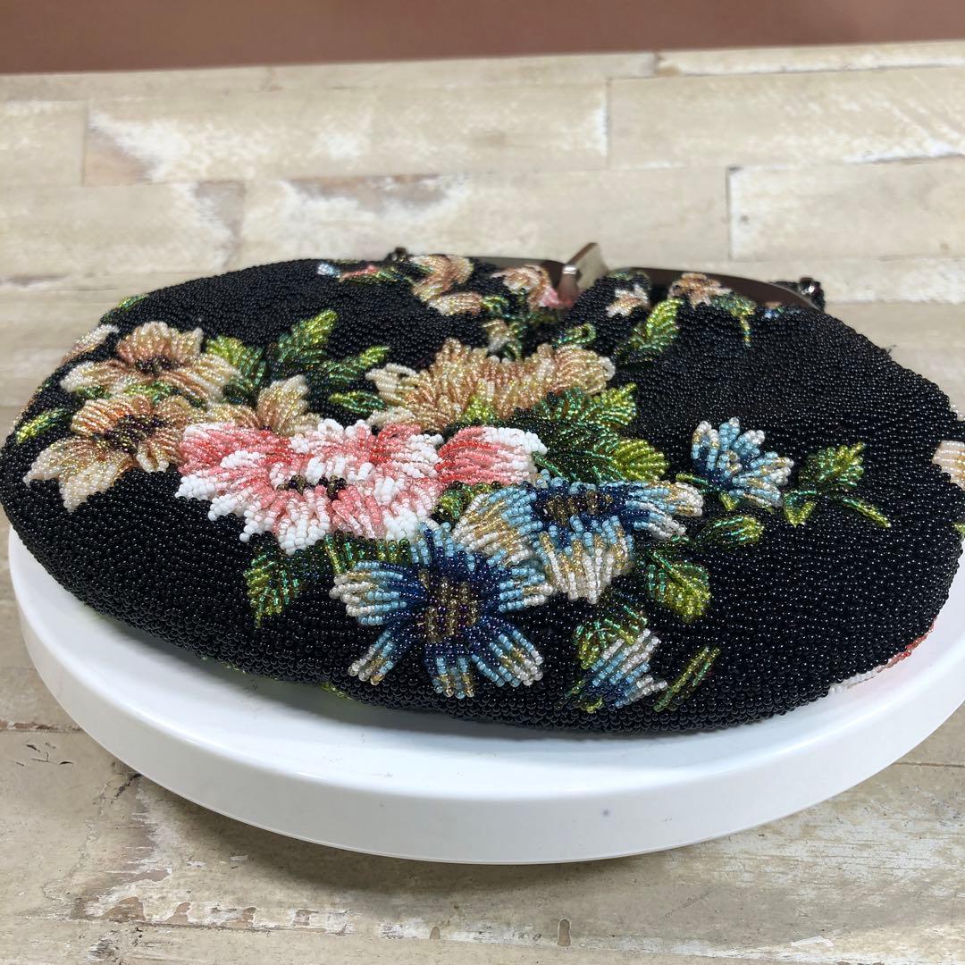 昭和ロマン　がま口　花柄刺繍 ビーズハンドバッグ 黒