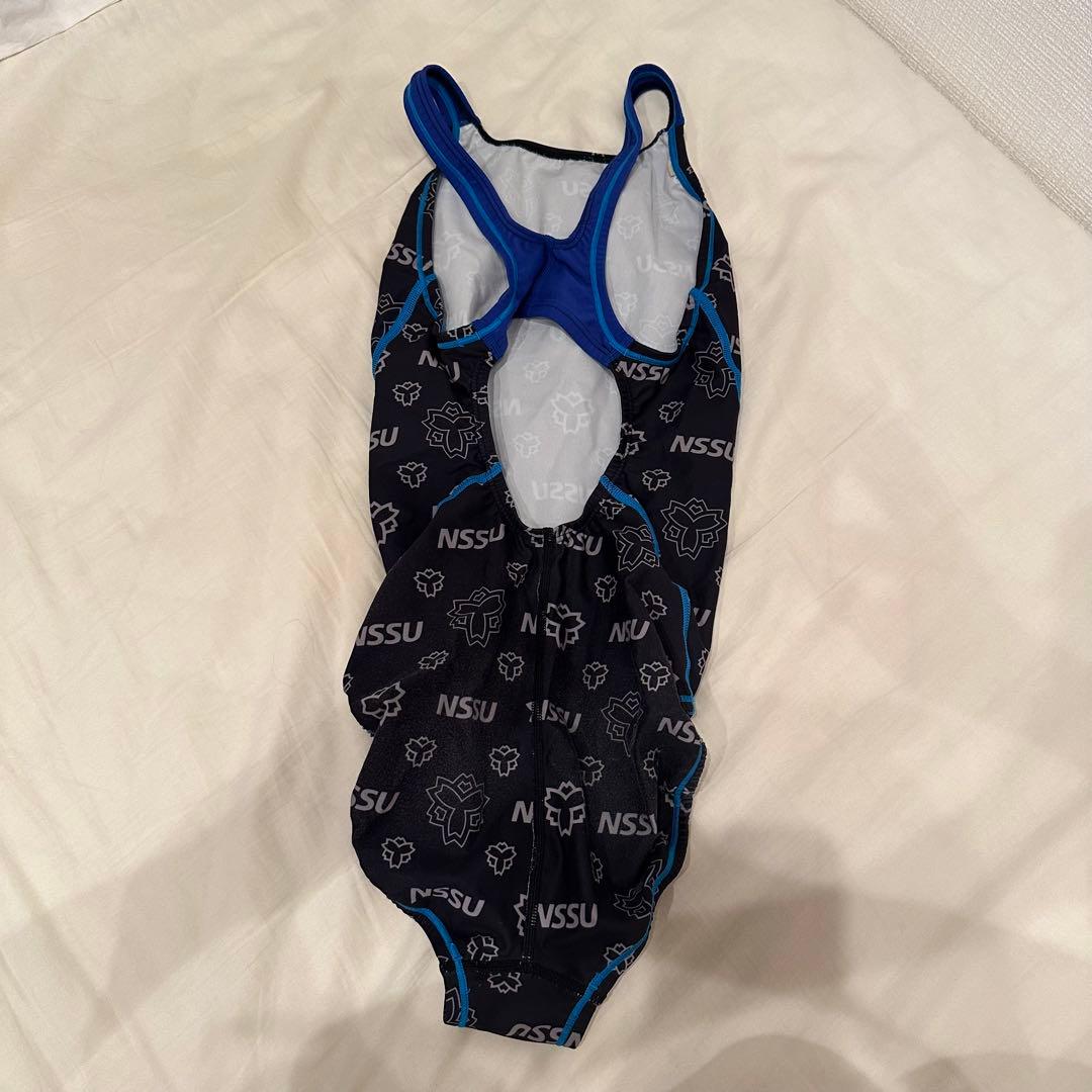 日体大　水着