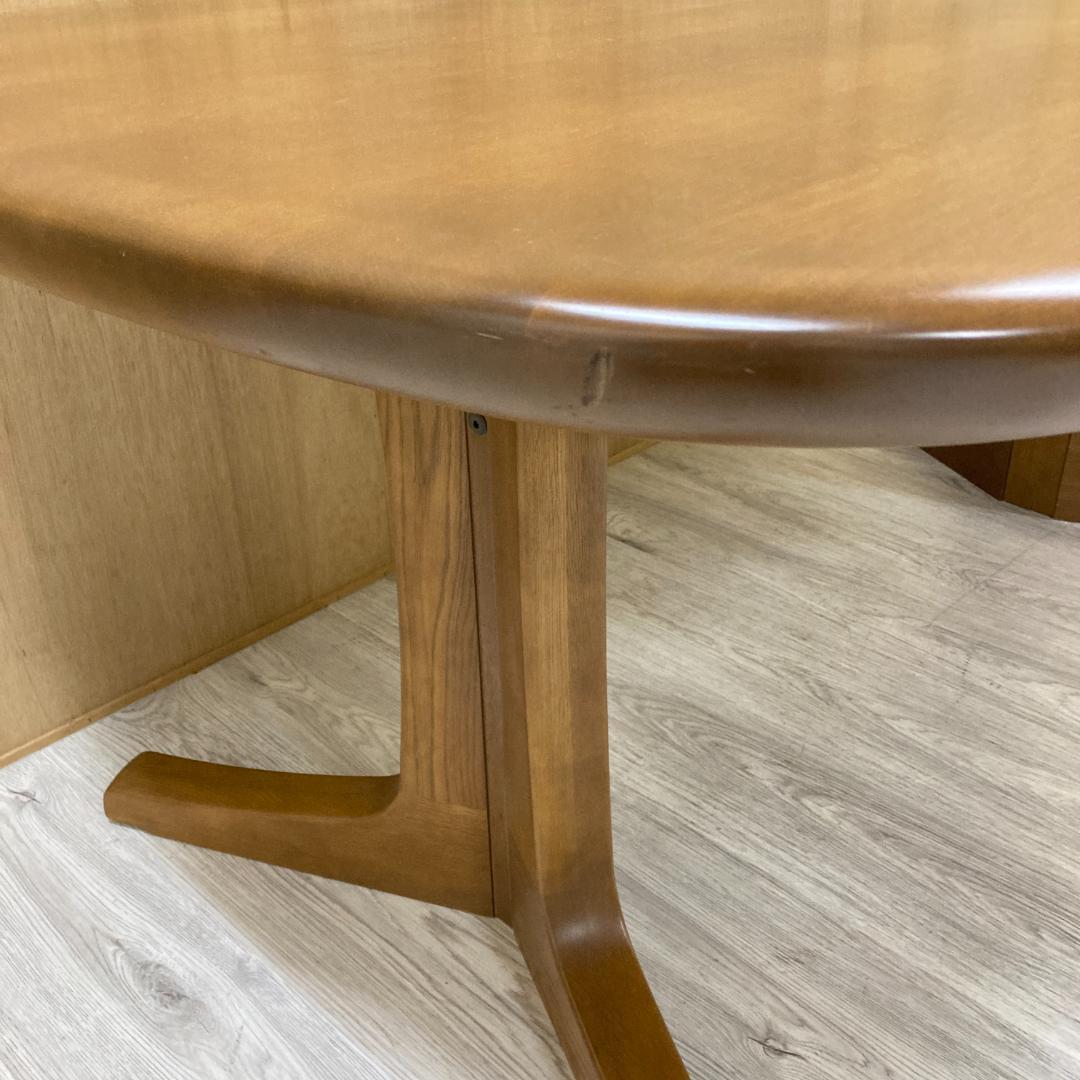 【カリモク】ダイニングテーブル　　食卓　天然木