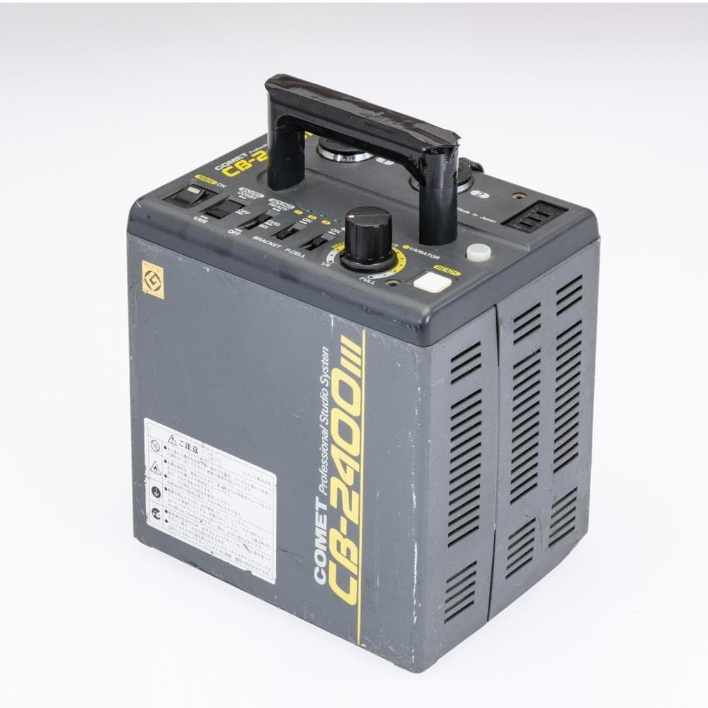小型軽量 COMET コメット CB-2400Ⅲ ストロボ ヘッド2灯付き！ - メルカリ