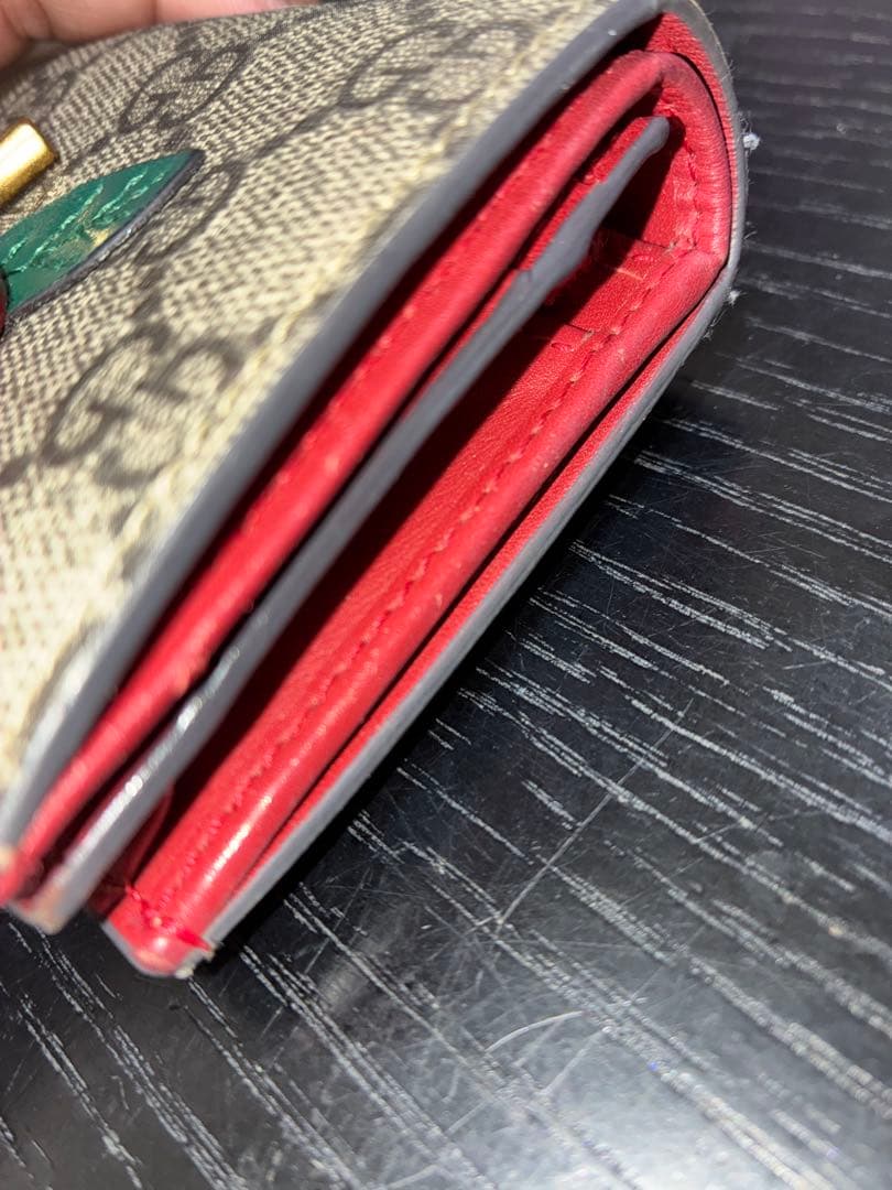 転売目的は❌GUCCI 二つ折り財布 チェリー装飾