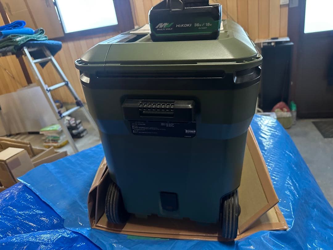 HiKOKI(ハイコーキ) コードレス 冷温庫 UL18DC (WMGZ)