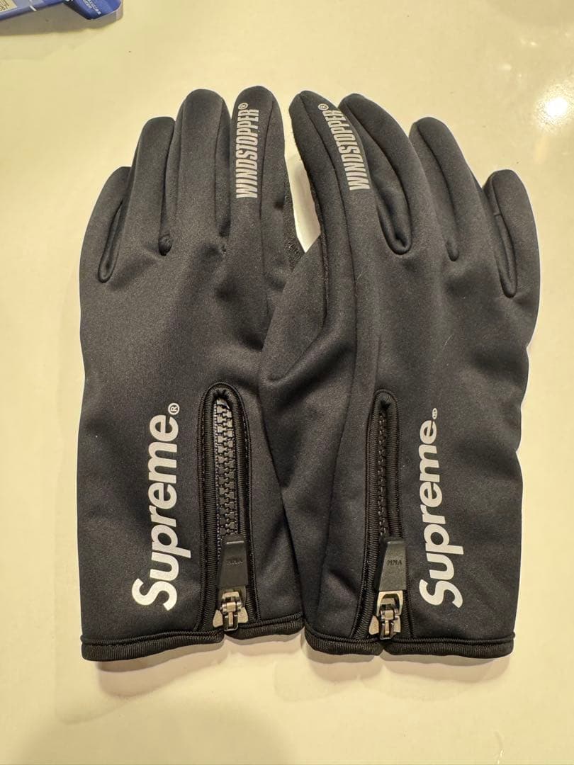 新作Supreme WINDSTOPPER Zip GlovesブラックSサイズ - メルカリ