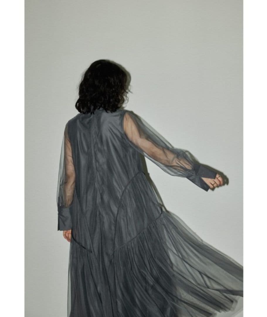 niana チュールパイピングAラインドレス