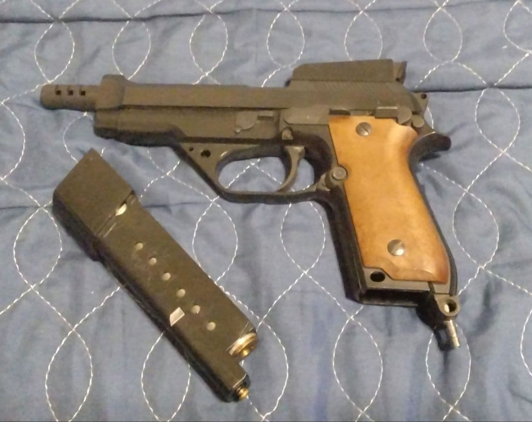 東京マルイ　デザートイーグル。マルゼン　M93R ジャンク　ASGK認定