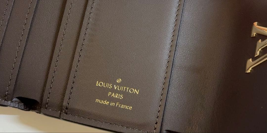 Louis Vuitton ポルトフォイユ・カプシーヌ コンパクト ガレ