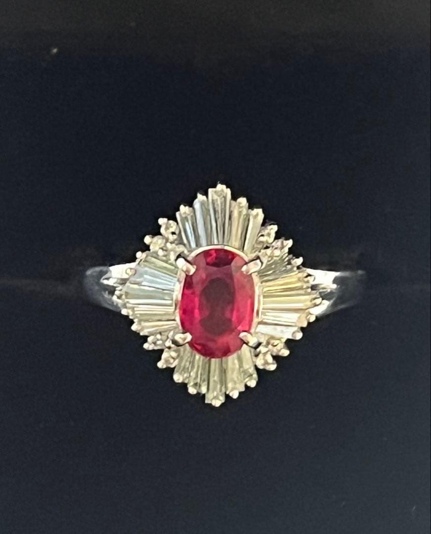 ルビー指輪　プラチナ　リング　ダイヤモンド Pt 900 刻印あり