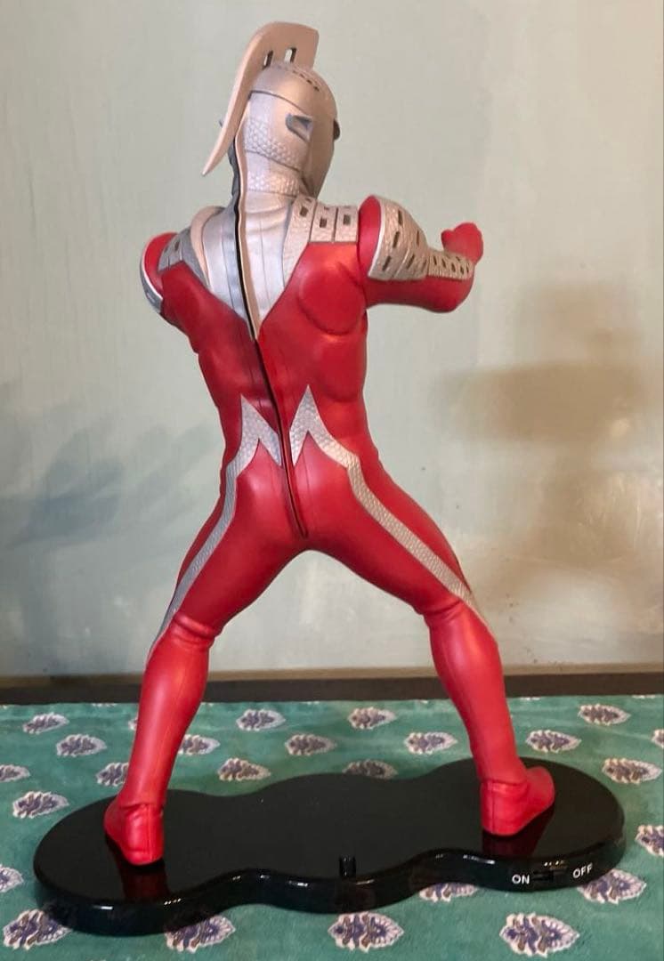 エクスプラス　少年リック限定　ウルトラセブンＸ発光台座付　箱無し