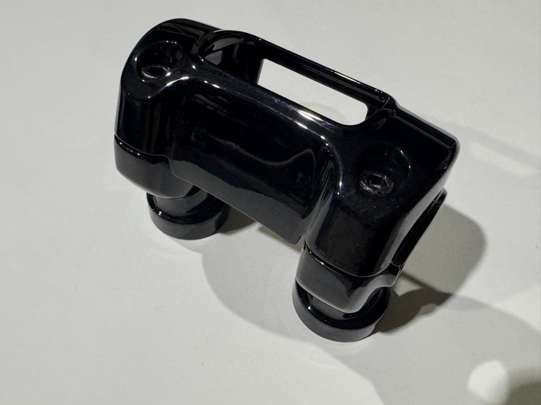 純正】ハンドルバーライザー＆クランプキット グロスブラック ハーレー