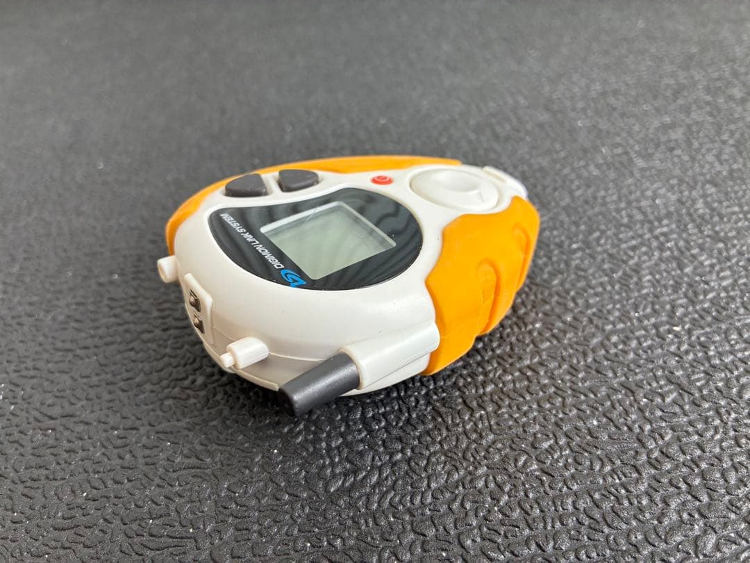 デジヴァイス D-3 Ver3 ホワイト イエロー デジモン - メルカリ