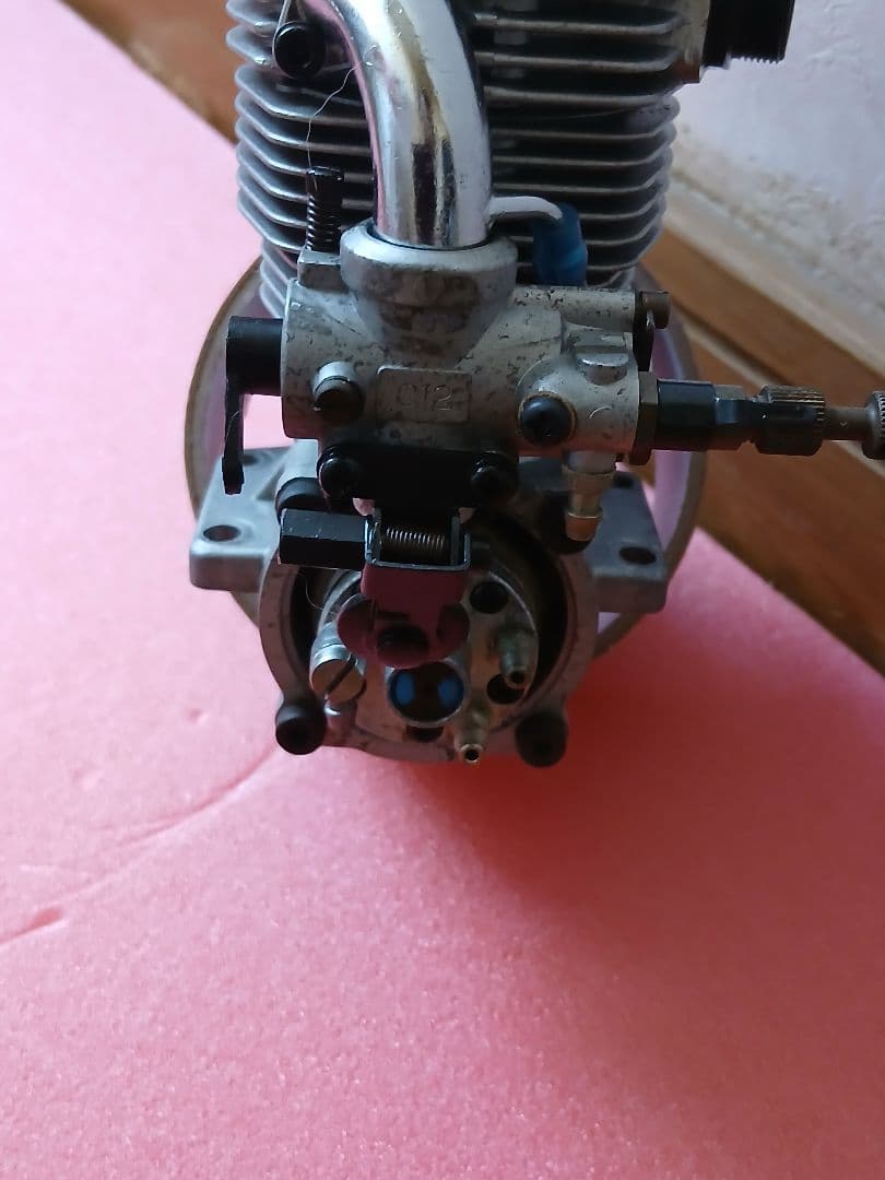 OS FS120サーパス,スーパーチャージャーシ　ラジコンエンジン