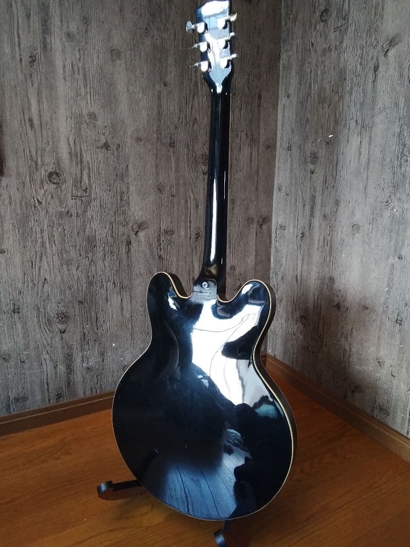 TonySmith　セミアコ