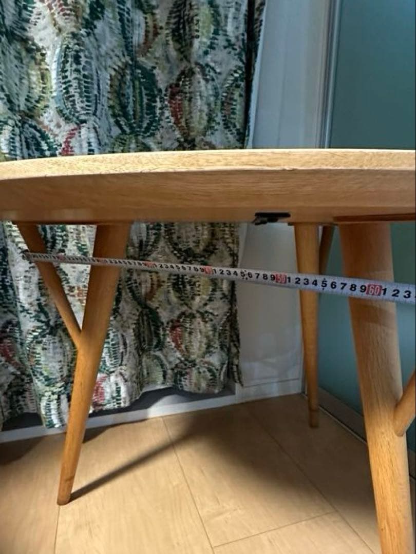 日進木工　Kタイプ　ナラ　 円形ダイニングテーブル　3本脚