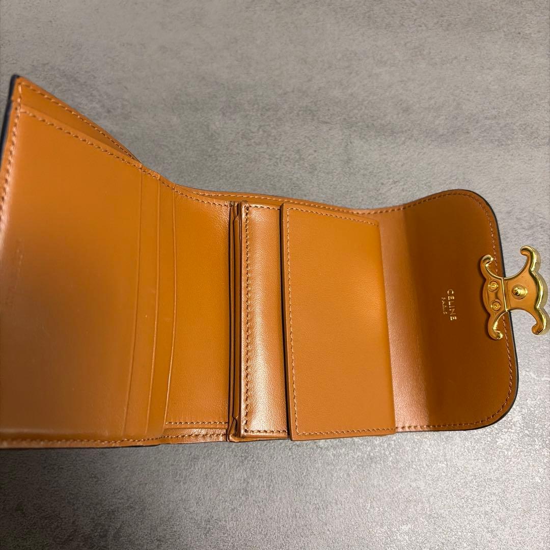 CELINEトリオンフ三つ折り財布