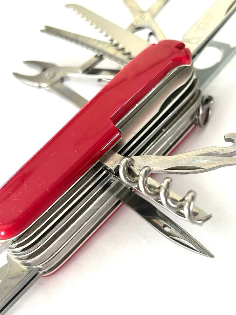 VICTORINOX マルチツール　スイスアーミーナイフ携帯折り畳みナイフ赤1点