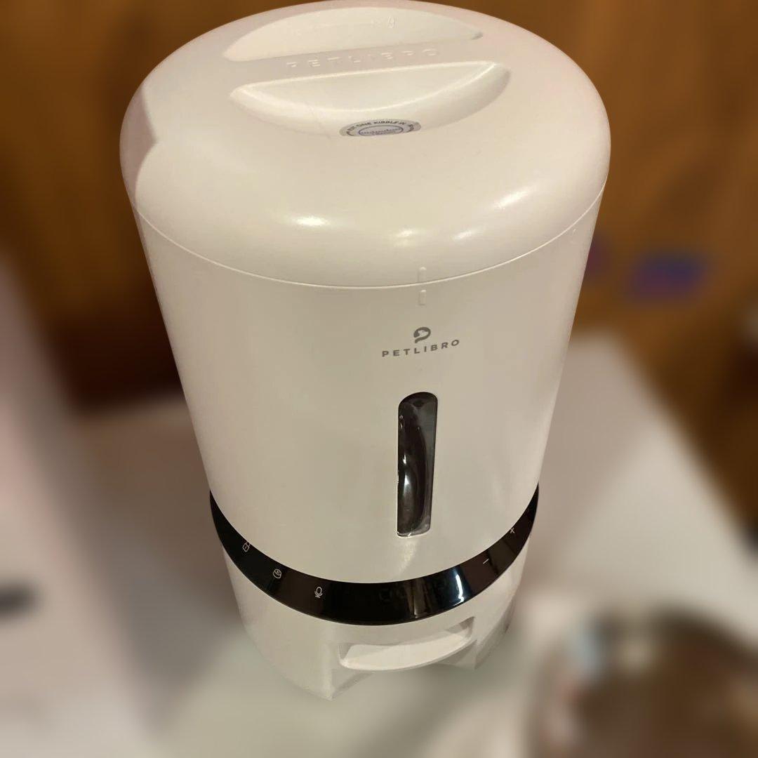 自動給餌器 ホワイト 2ボウル付き PETLIBRO - メルカリ