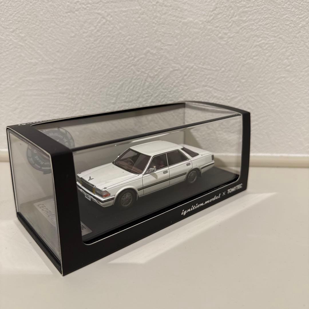 セドリックV20E エクセレンスG イグニッションモデル×トミーテック