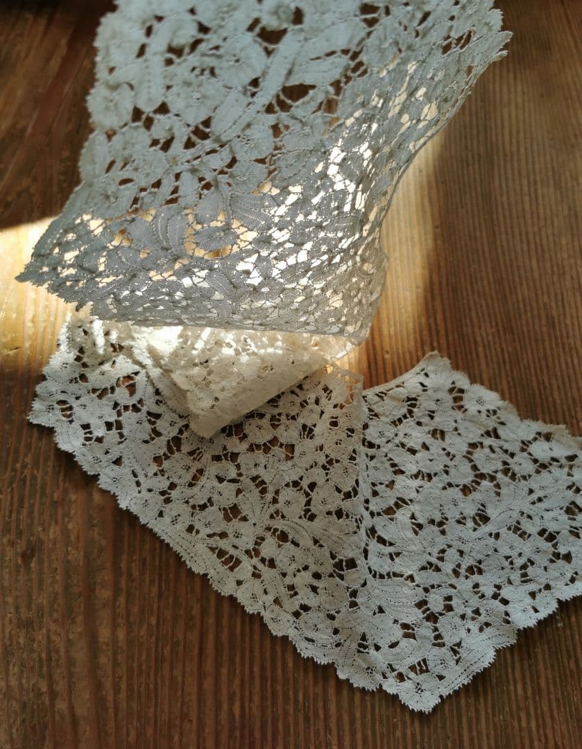 アンティーク ベルギーブルージュボビンレース付け襟 18c.ローズレア