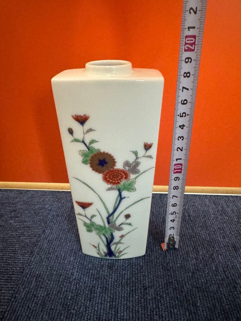 2014 深川製磁　染錦菊　壁掛け　花瓶