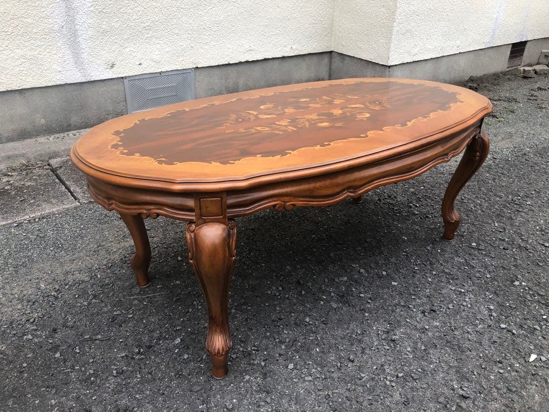 イタリア製　象嵌テーブル　コーヒーテーブル　ダイニングテーブル　猫脚　オシャレ