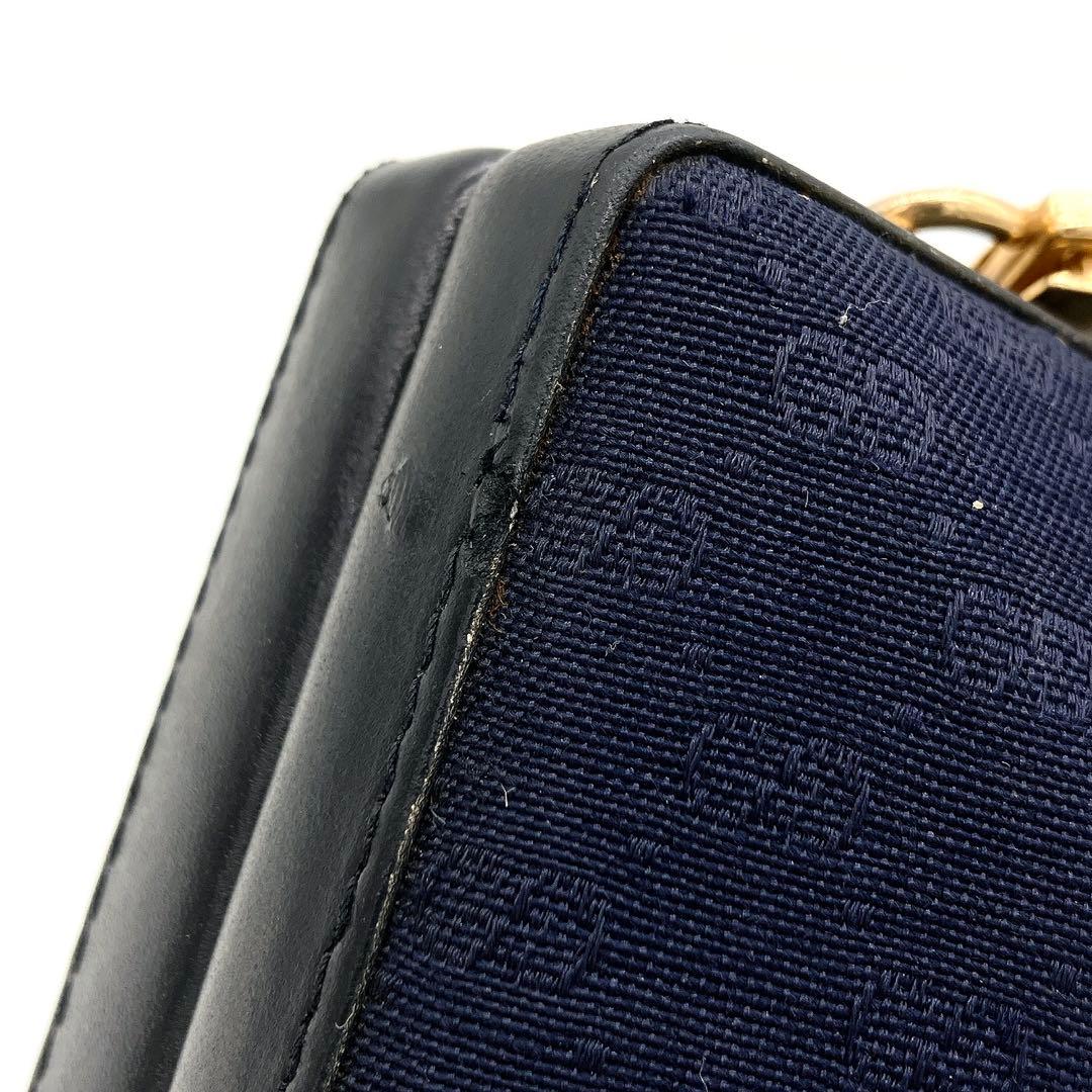 【OLD GUCCI】かっちりBox型　ミニショルダーバッグ　GG柄