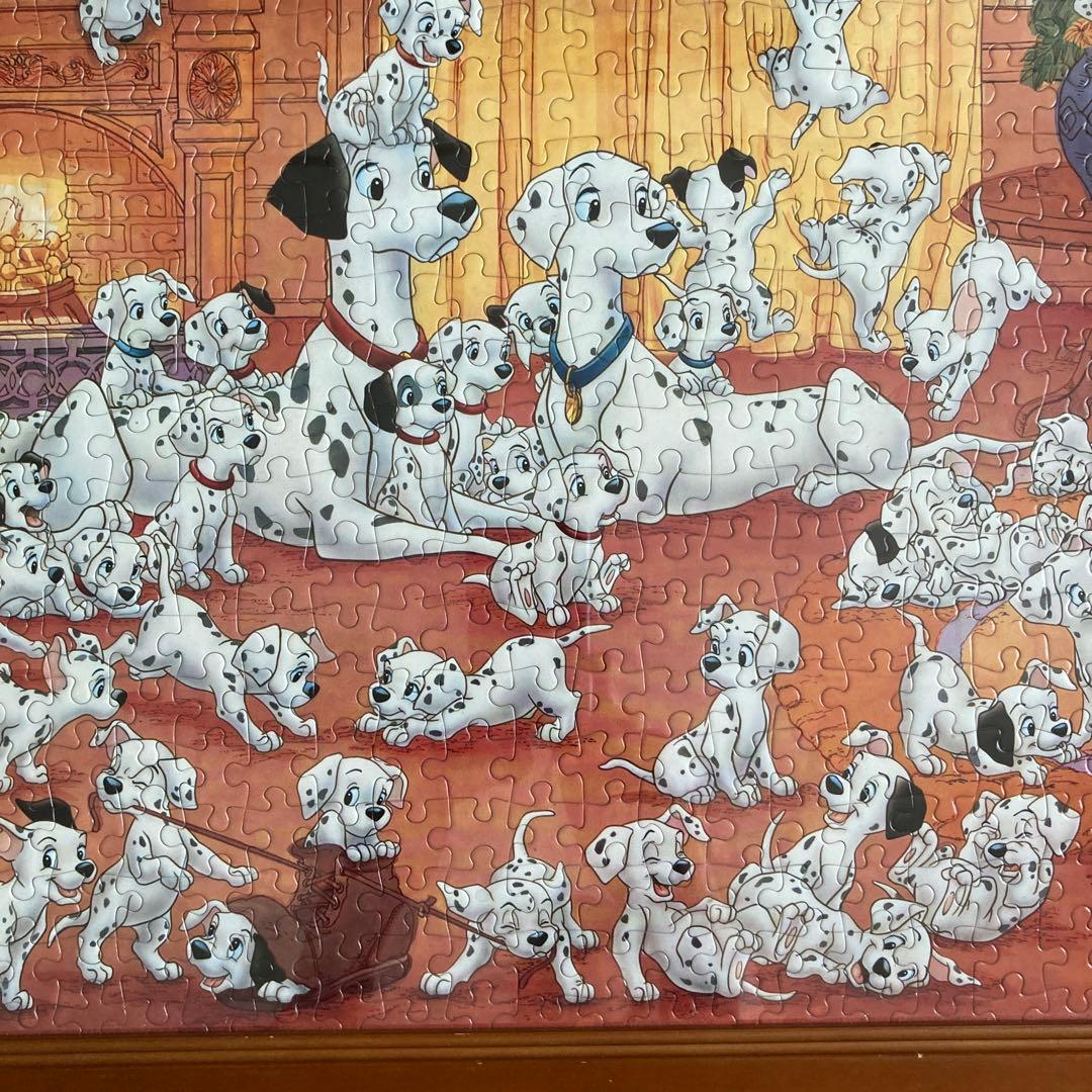 ウォルトディズニー「101匹わんちゃん」壁掛けジグソーパズル - メルカリ