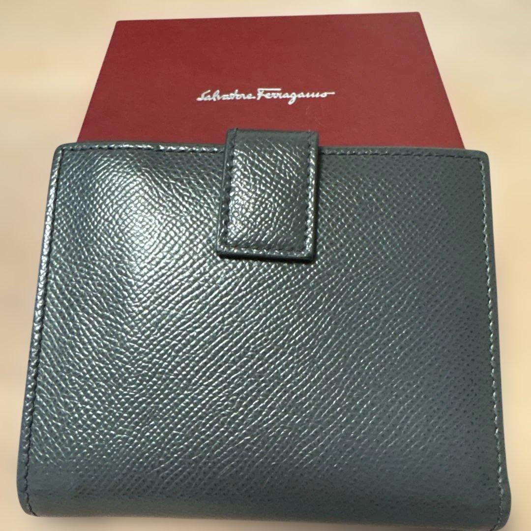Salvatore Ferragamo 二つ折り財布