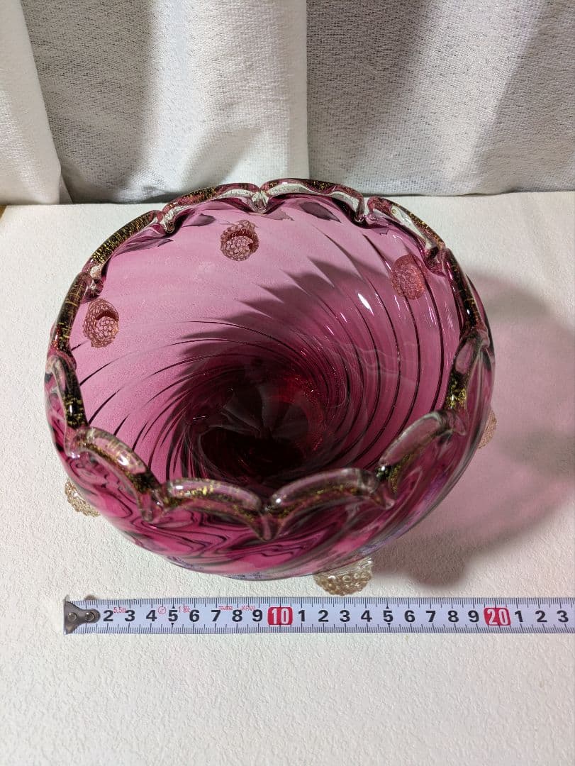 ベネチア クランベリーのガラスボウル 波状の縁取り お値下げ中