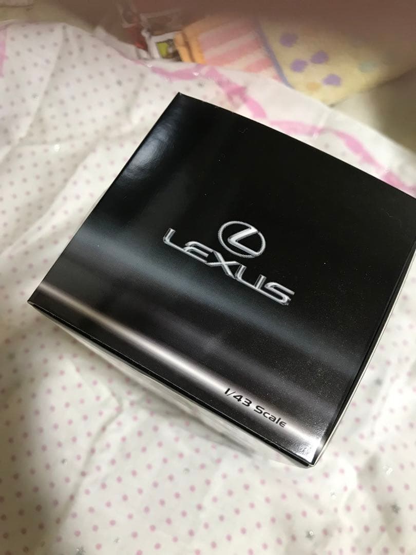 レクサス　LBX 左ハンドル　京商　③