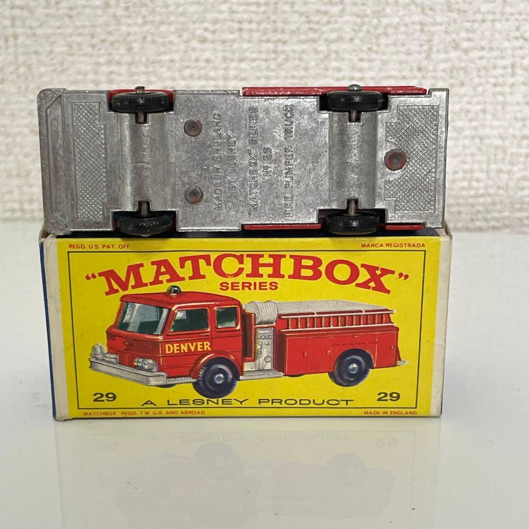 マッチボックス No.29 FIRE PUMPER TRUCK レズニー