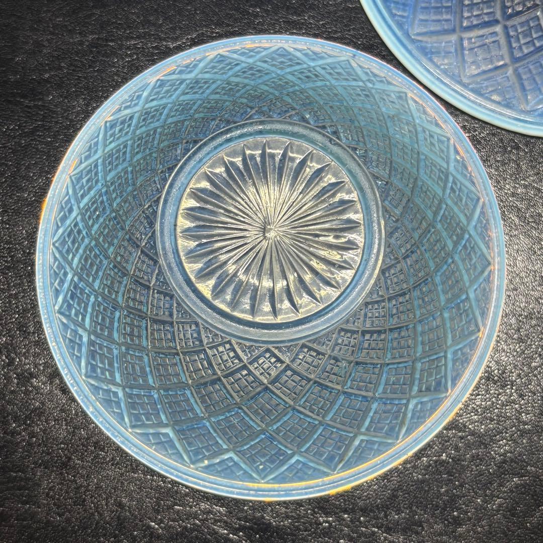 ☆明治/大正ガラス！綺麗なブルーに乳白ぼかし小鉢/気泡ガラス/氷