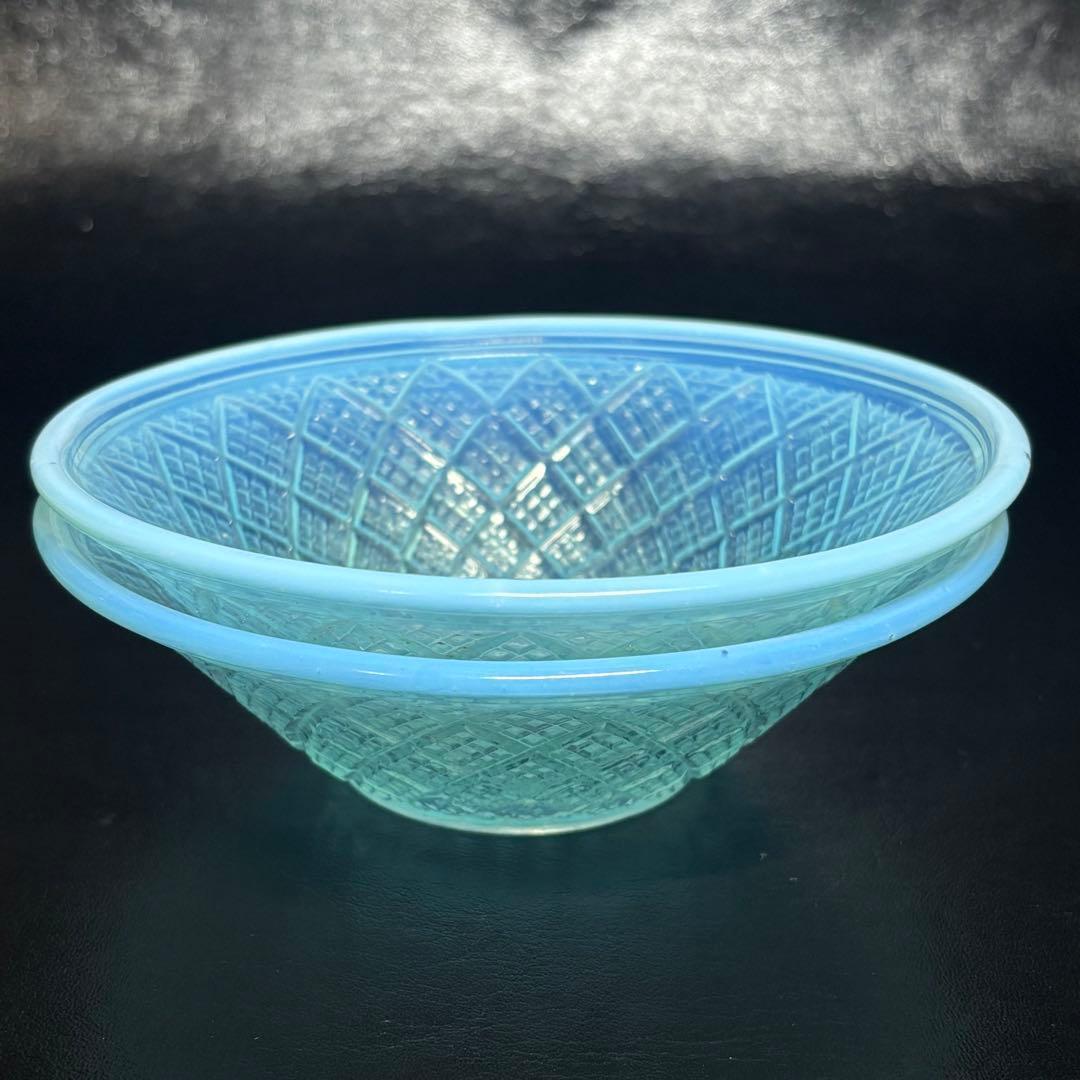 ☆明治/大正ガラス！綺麗なブルーに乳白ぼかし小鉢/気泡ガラス/氷