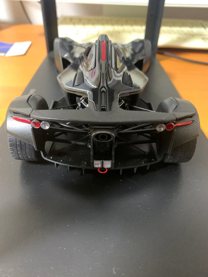 オートアート　1/18 BAC mono ミニカー　ブラック/カーボン仕様