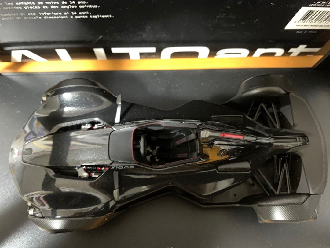 オートアート　1/18 BAC mono ミニカー　ブラック/カーボン仕様