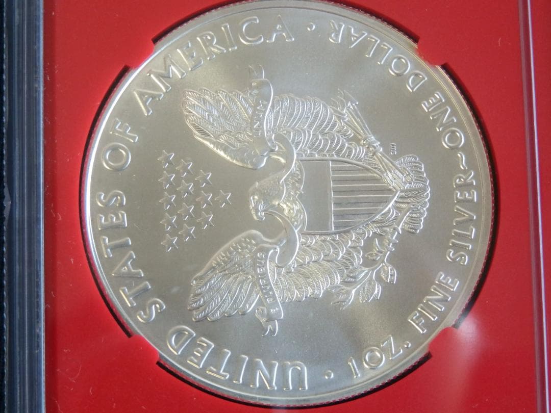 値下】米国2021年イーグル1ドル銀貨 トランプ赤ラベル NGC MS70ER