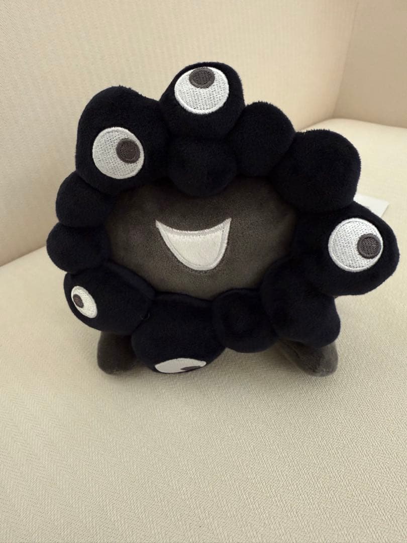 万博　黒ミャクミャク 這い型 ぬいぐるみ Ｍサイズ★