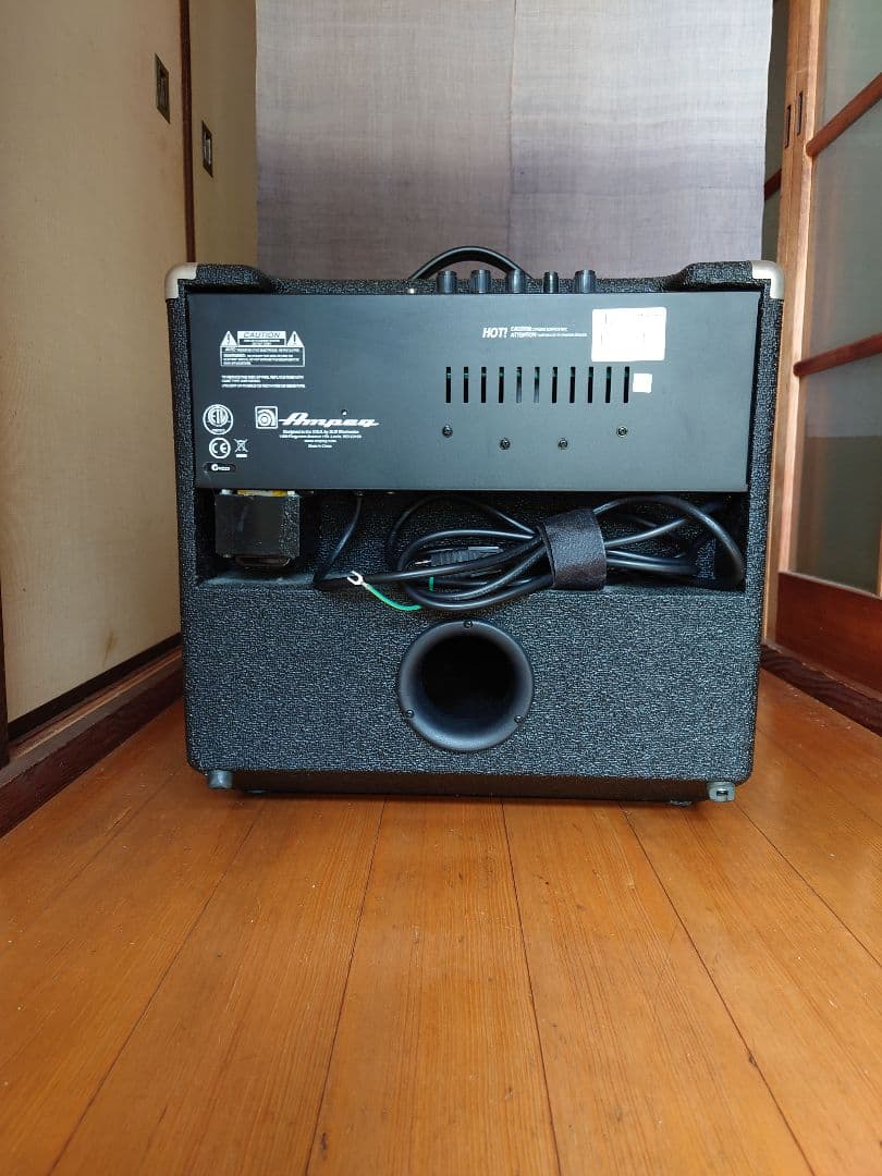 Ampeg BA-112 ベース用アンプ