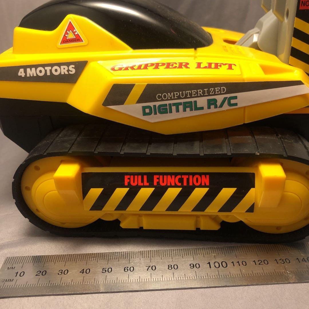 J*d様 珍品ラジコン　グリッパーリフト　送信機はジョイパッドタイプです！
